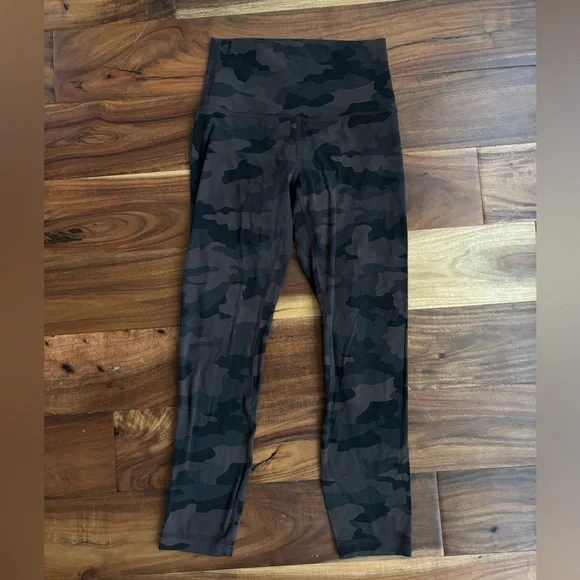 Camo Lululemon align leggings. Size 4 with a 23” inseam - Picture 1 of 3